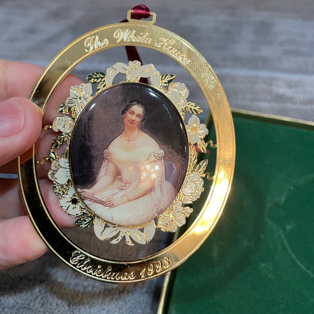 Vintage 1993 The White House Historical Association Christmas Ornament w/ Box - Picture 2 of 4